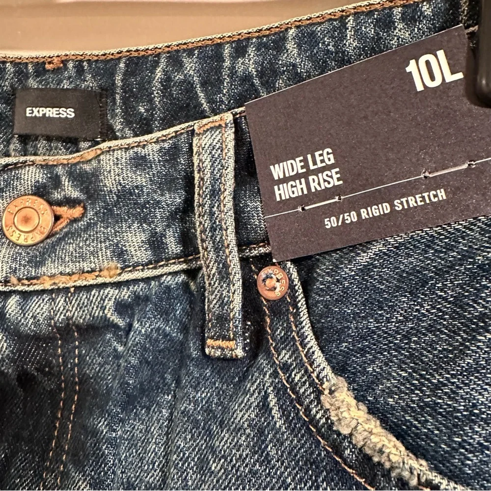 Express Wide Leg High Rise Jeans Women's 10L Tall Mom Wide Loose Distressed NWT